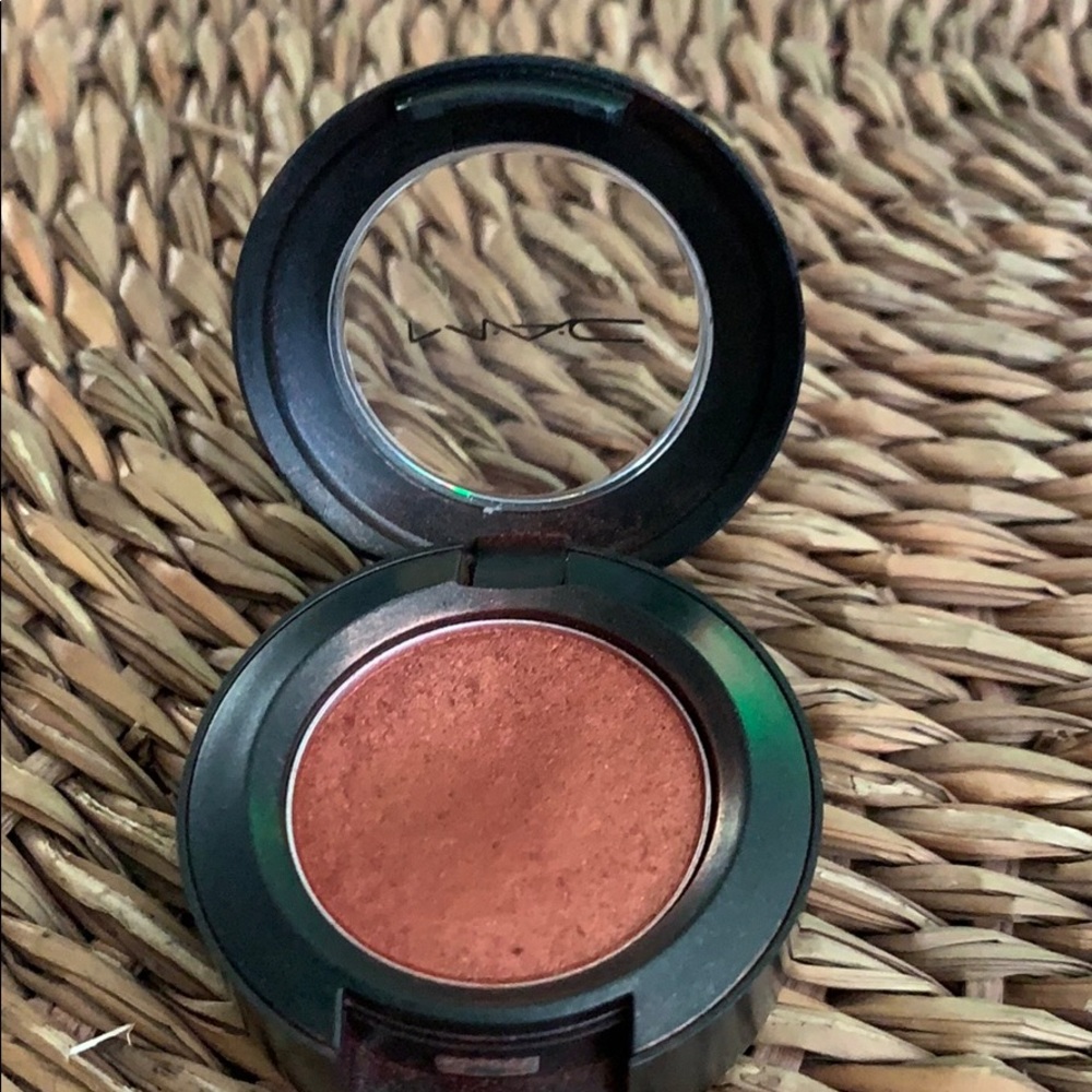 Mac eyeshadow